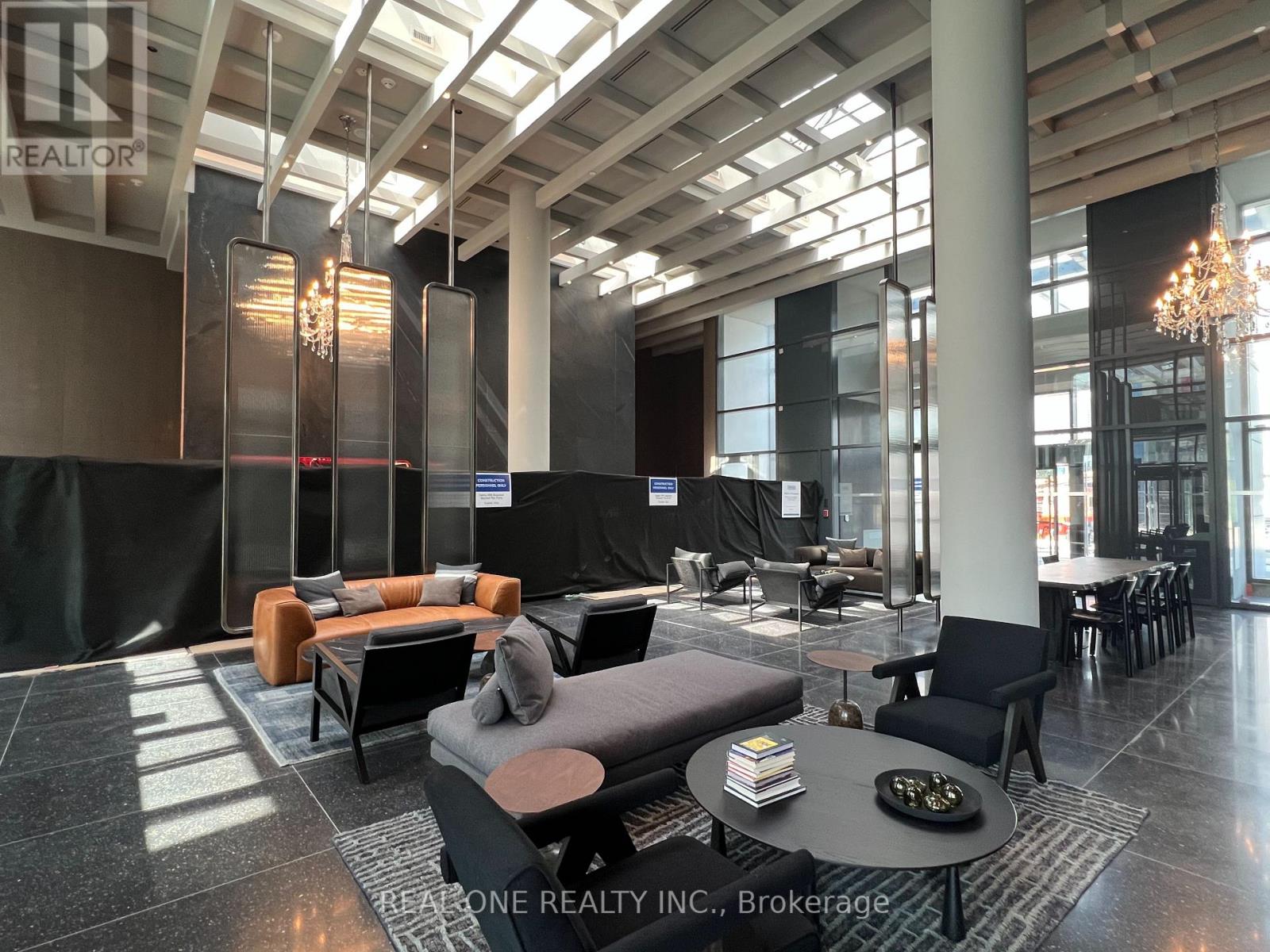 3908 - 28 Interchange Way, Vaughan, Ontario L4K 0P8 - Photo 2 - N13582192