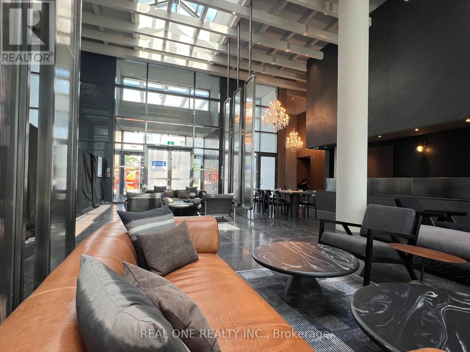 3908 - 28 Interchange Way, Vaughan, Ontario L4K 0P8 - Photo 3 - N13582192