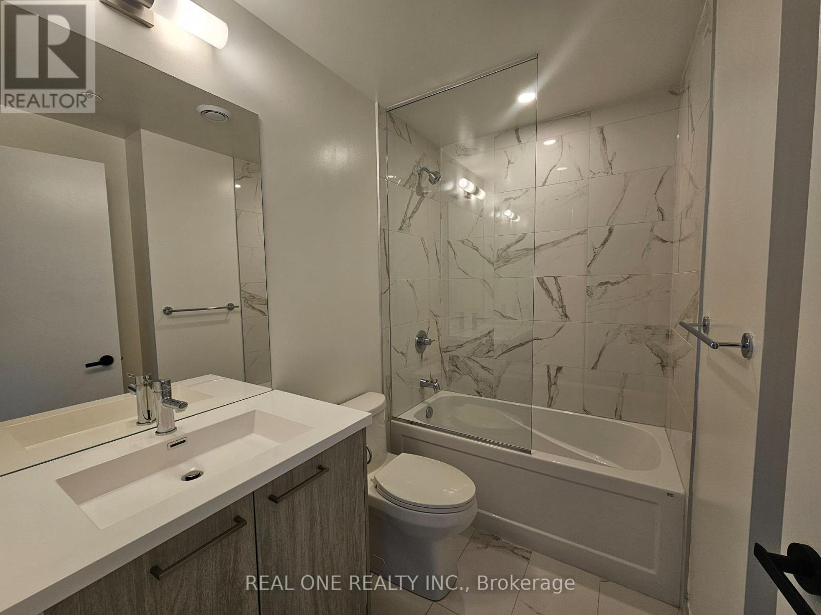 3908 - 28 Interchange Way, Vaughan, Ontario L4K 0P8 - Photo 9 - N13582192