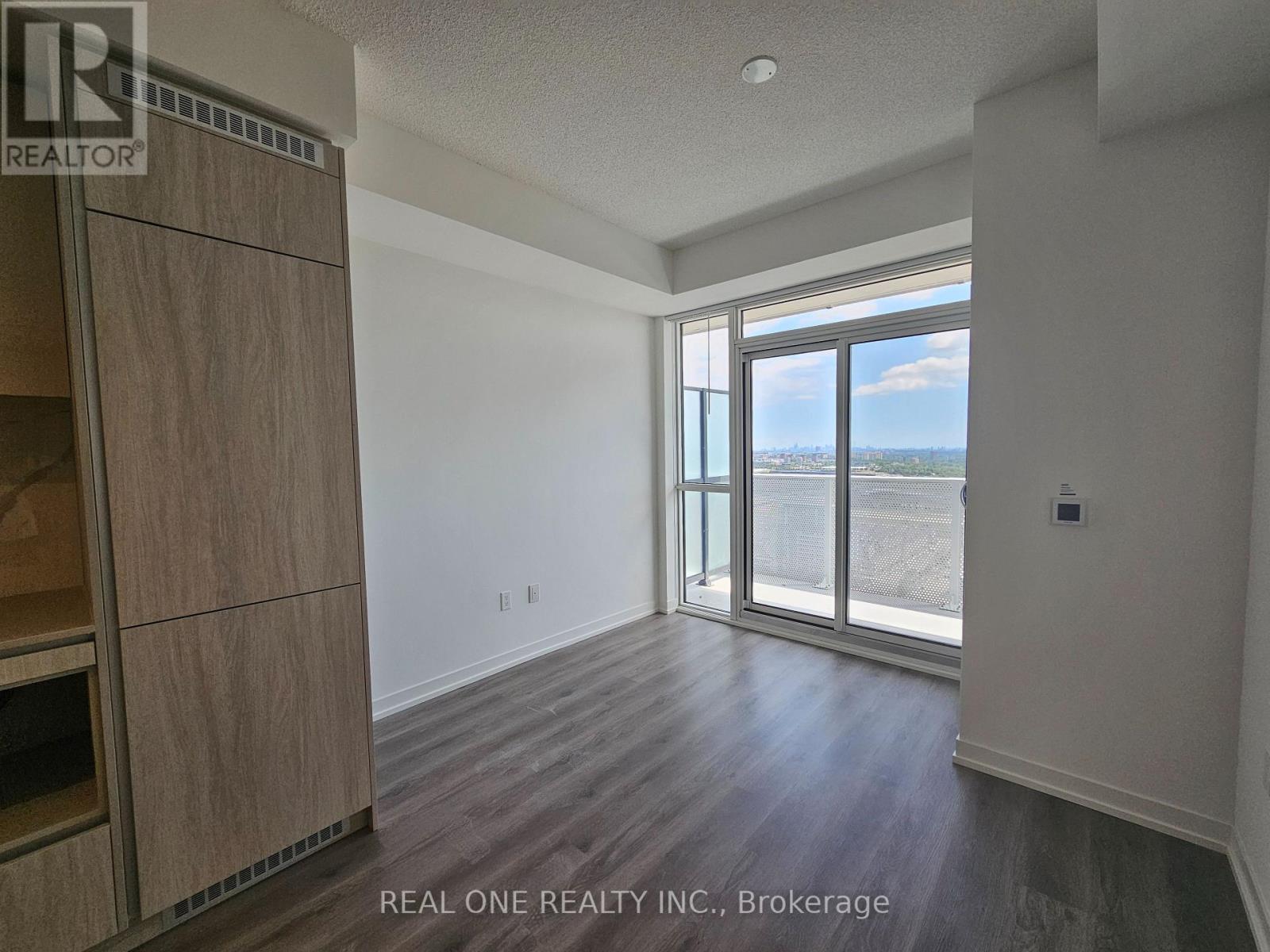 3611 - 28 Interchange Way, Vaughan, Ontario L4K 0P8 - Photo 5 - N13582196