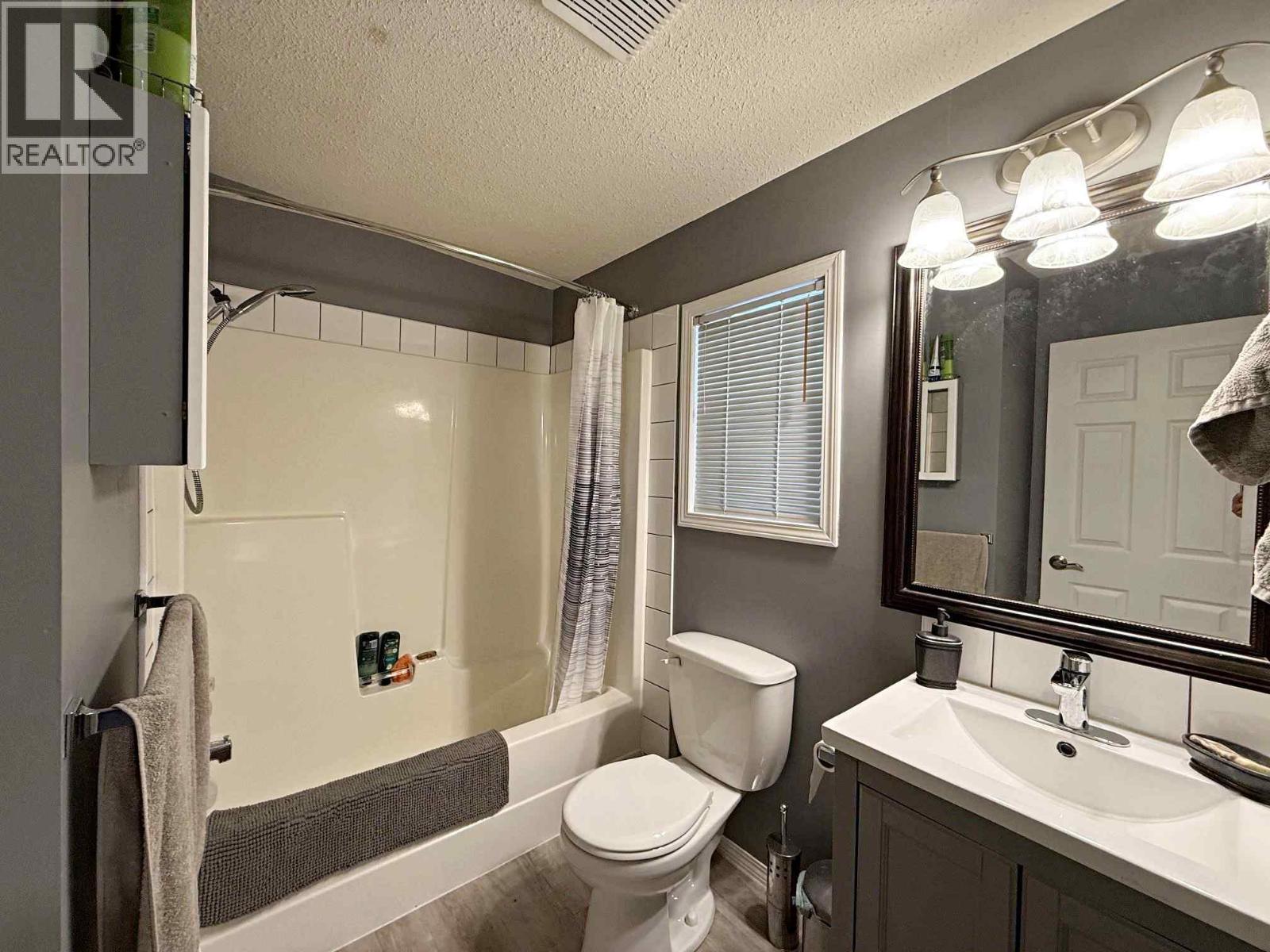 451 Mclean Road, Barriere, British Columbia  V0E 1E0 - Photo 14 - 10394803