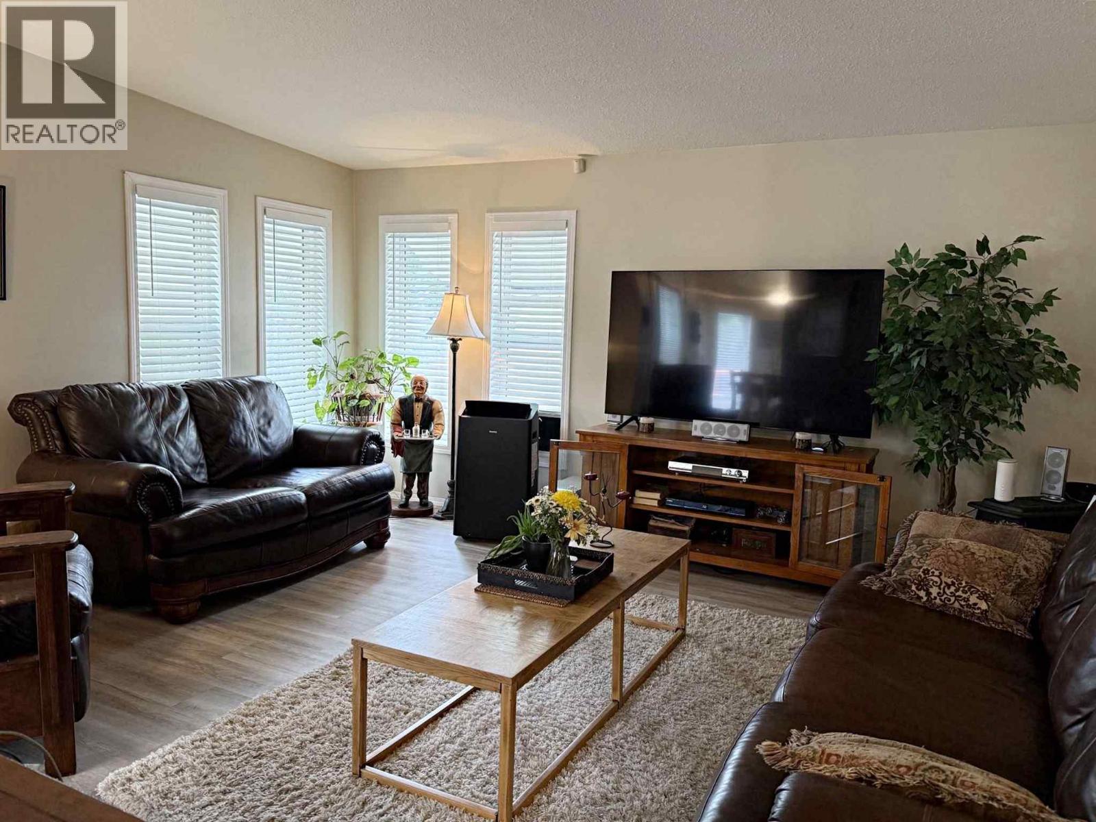 451 Mclean Road, Barriere, British Columbia  V0E 1E0 - Photo 5 - 10394803