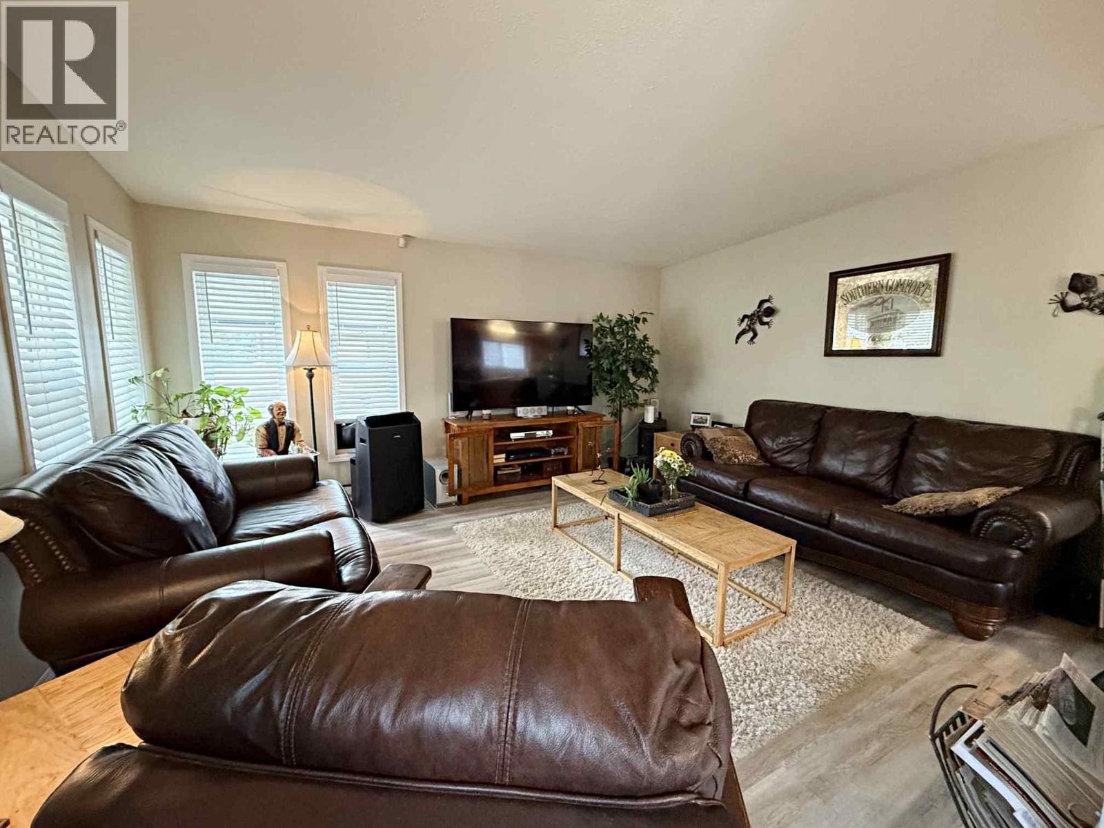 451 Mclean Road, Barriere, British Columbia  V0E 1E0 - Photo 6 - 10394803