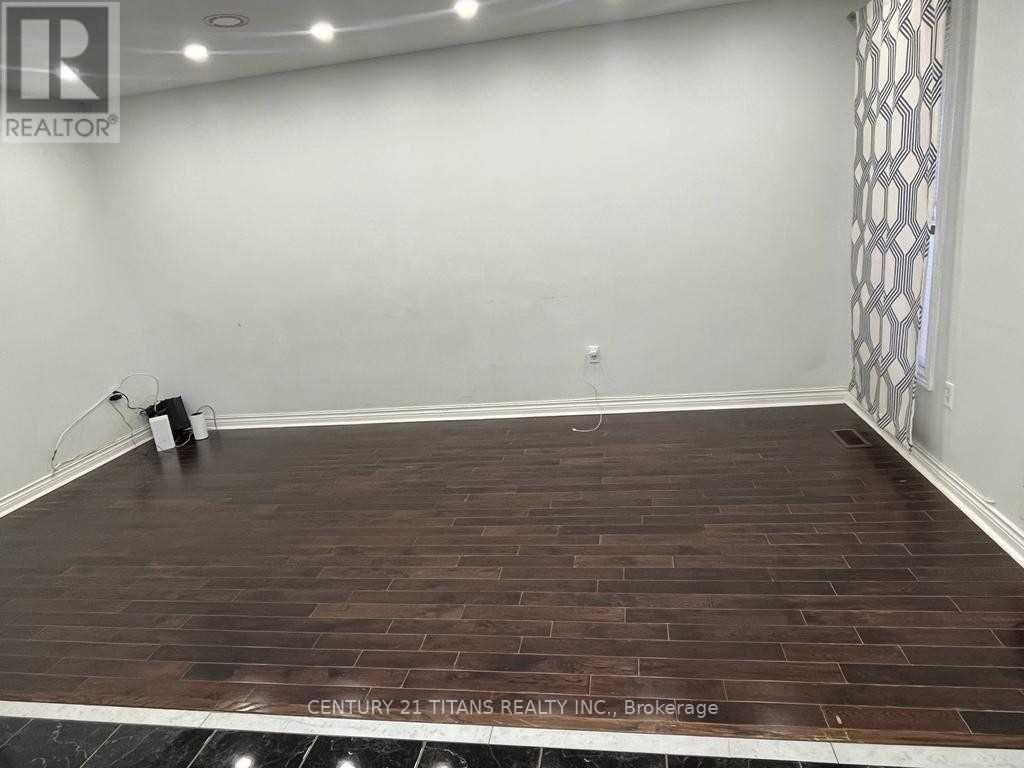 Main Floor - 32 Dooley Crescent, Ajax, Ontario L1T 4J4 - Photo 11 - E13560666