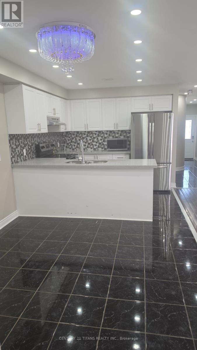 Main Floor - 32 Dooley Crescent, Ajax, Ontario L1T 4J4 - Photo 5 - E13560666