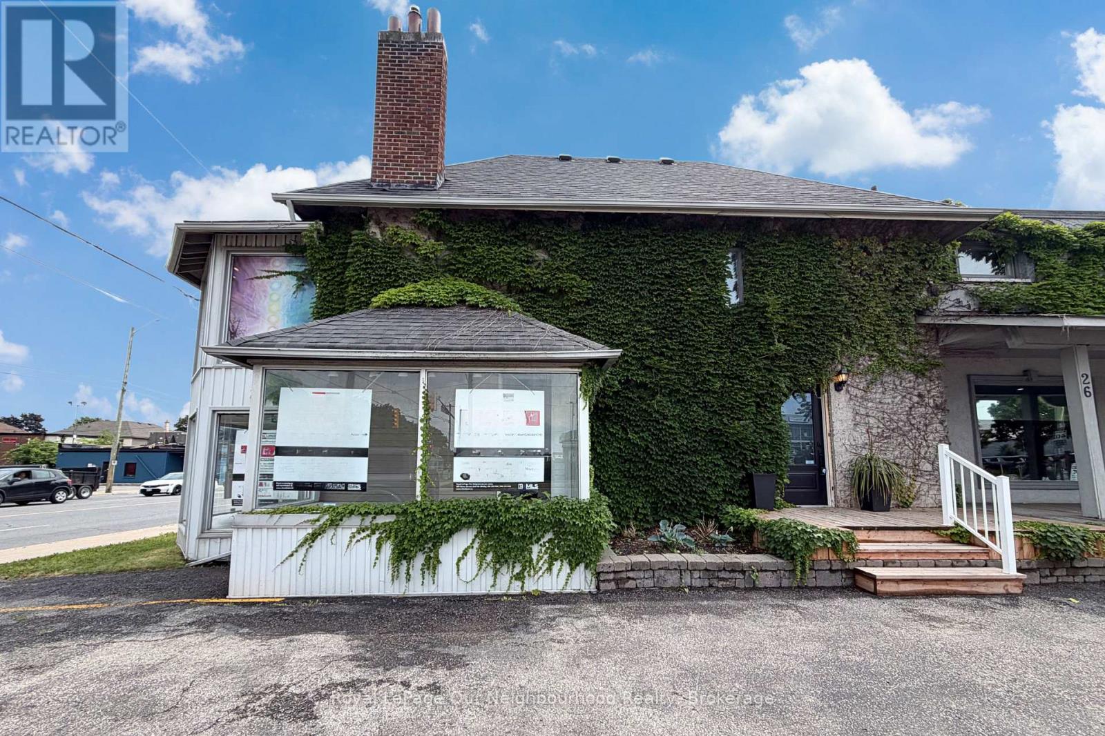 1 - 26 Ritson Road N, Oshawa (O'neill), Ontario  L1G 5P3 - Photo 2 - E13582214