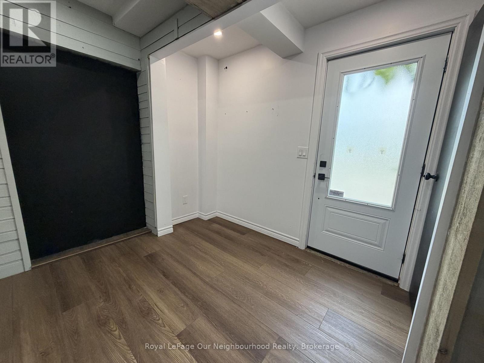 1 - 26 Ritson Road N, Oshawa (O'neill), Ontario  L1G 5P3 - Photo 4 - E13582214
