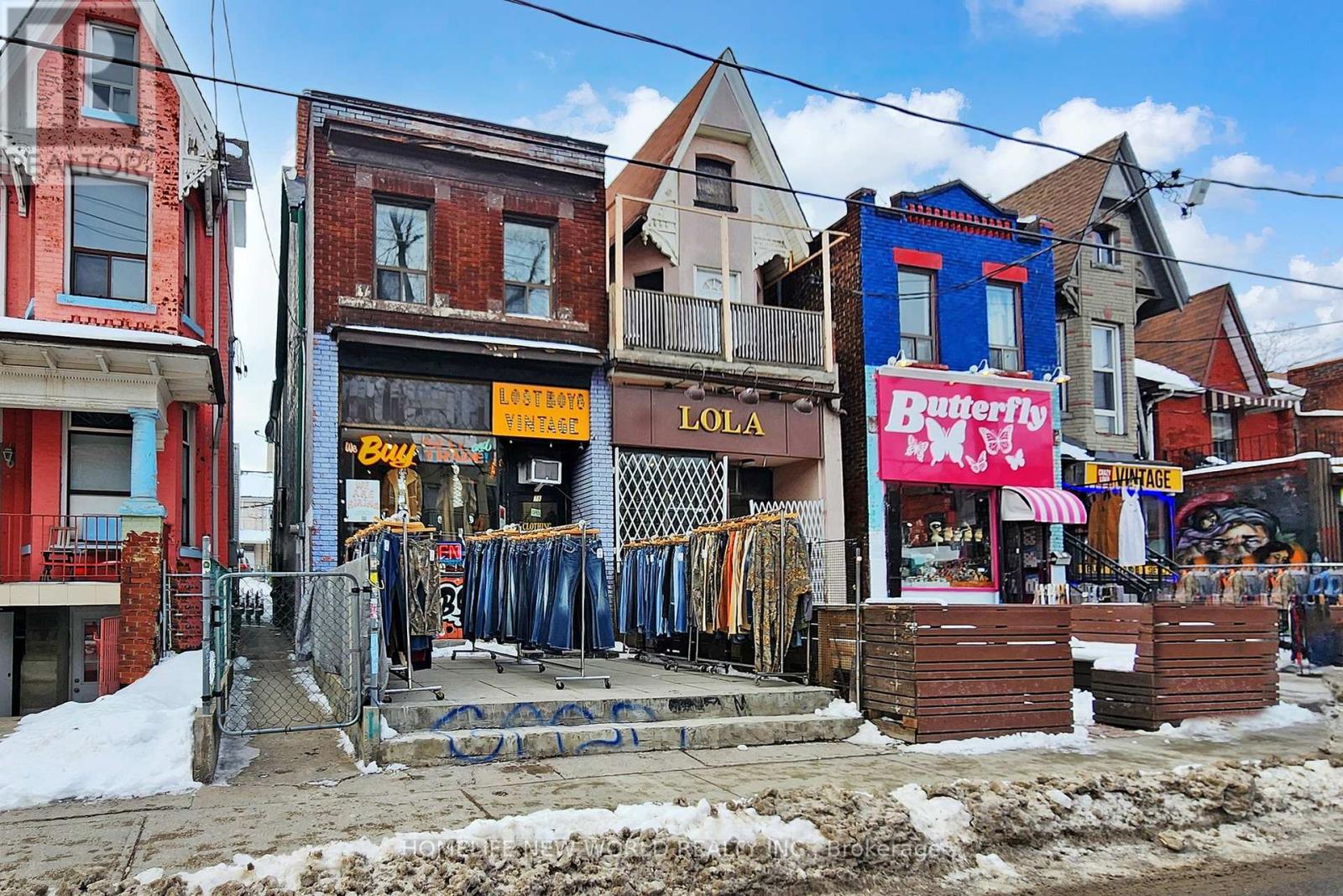38 KENSINGTON AVENUE, Toronto, Ontario