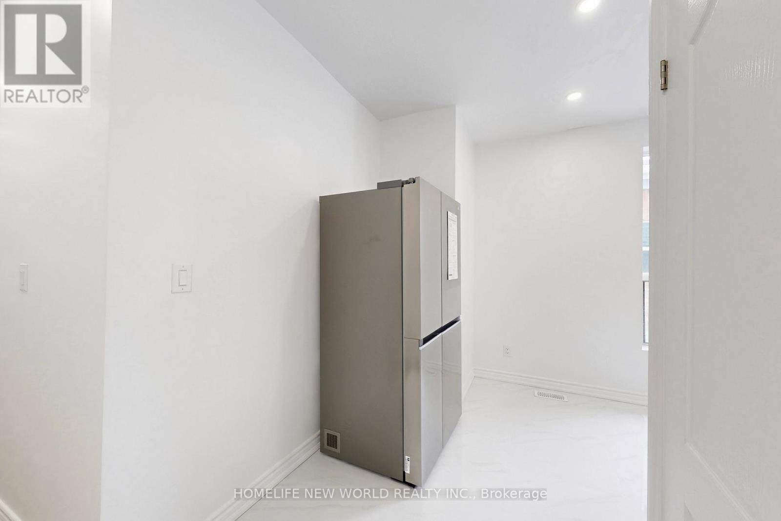38 Kensington Avenue, Toronto, Ontario  M5T 2J9 - Photo 11 - C13582198