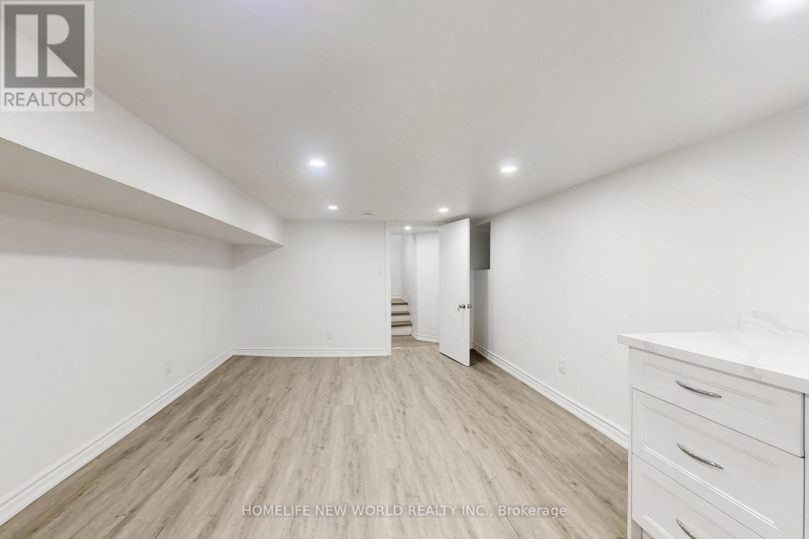38 Kensington Avenue, Toronto, Ontario  M5T 2J9 - Photo 35 - C13582198