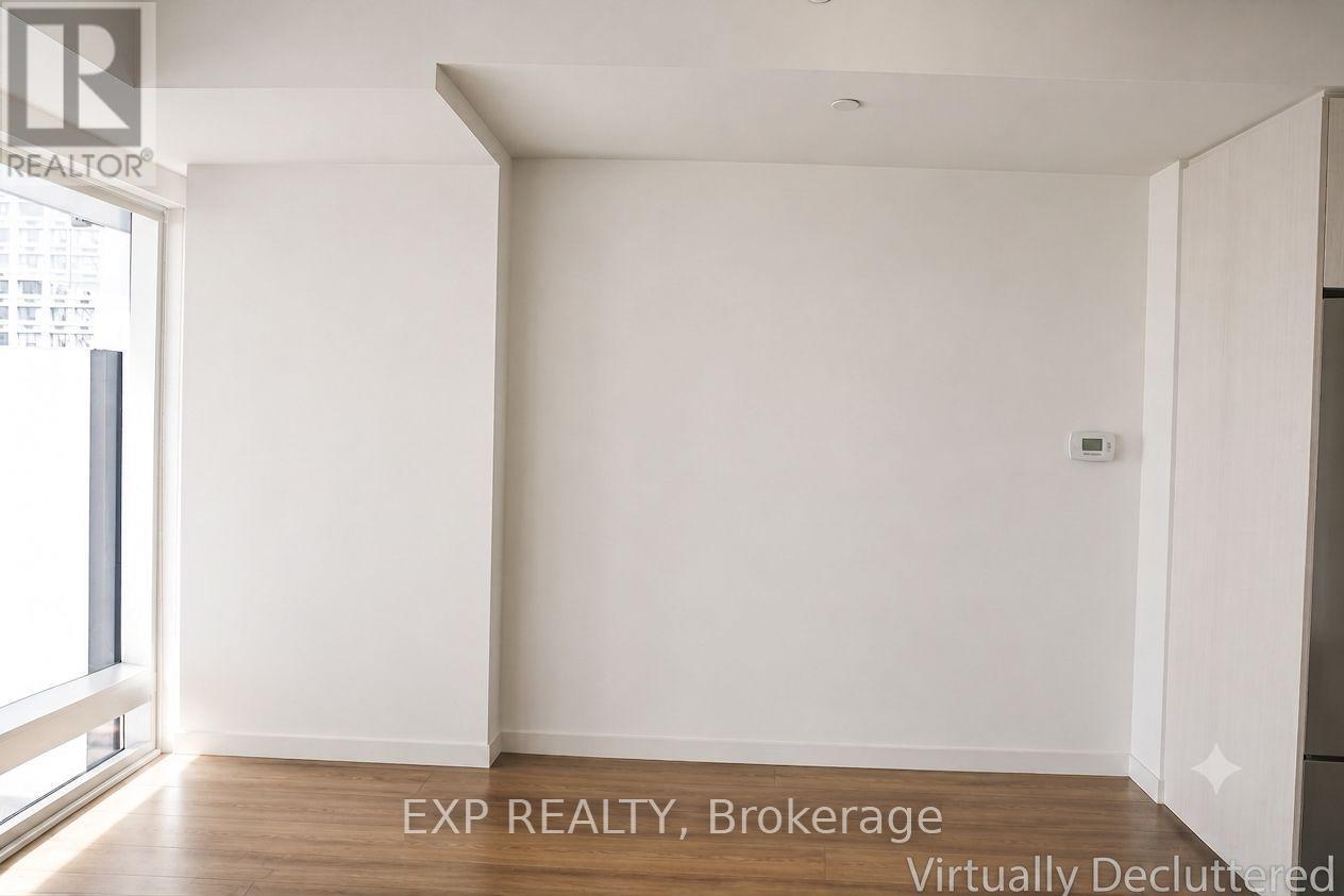 2011 - 1 Bloor Street E, Toronto, Ontario  M4W 0A8 - Photo 4 - C13582200