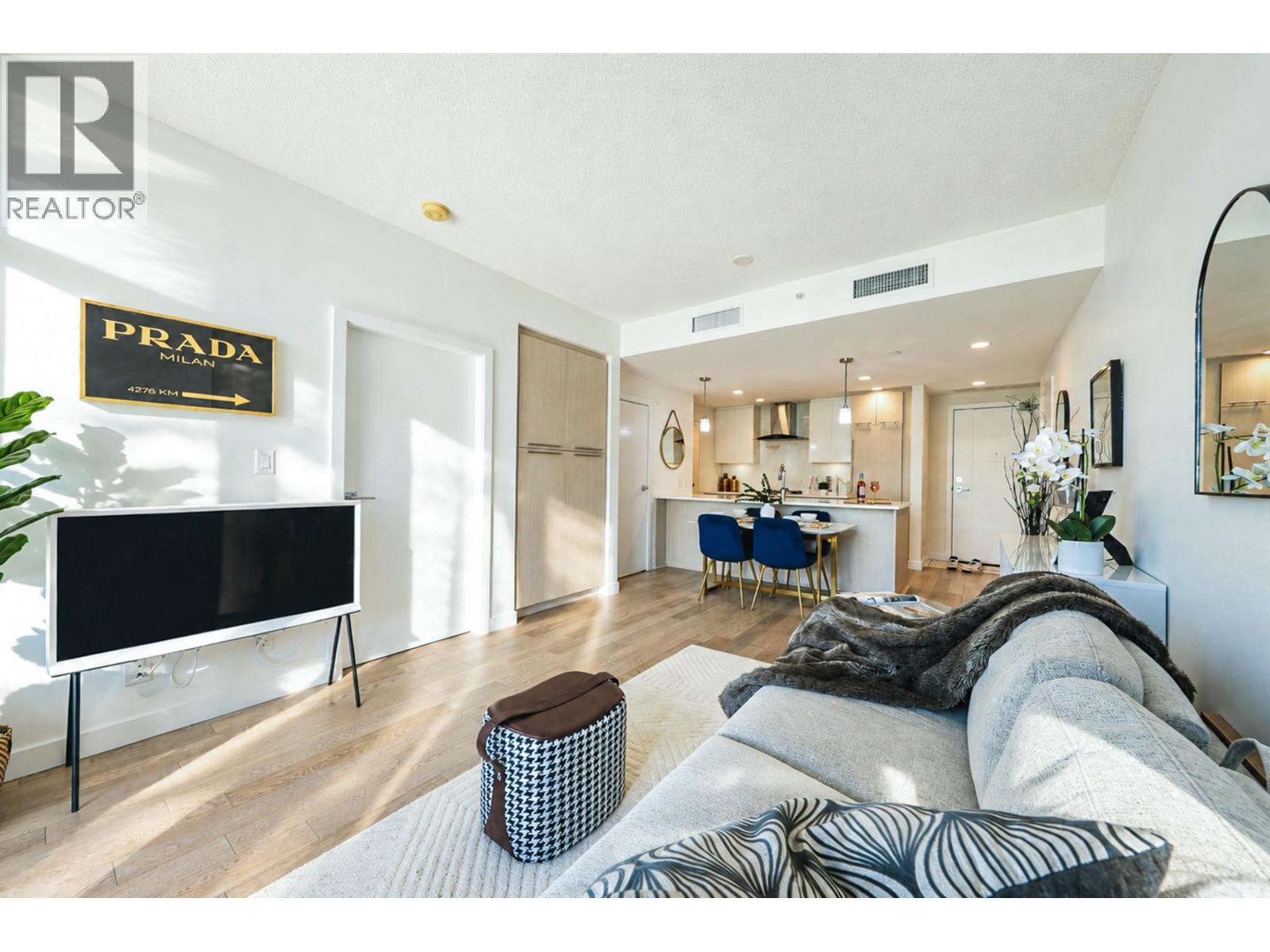 304 4963 CAMBIE STREET