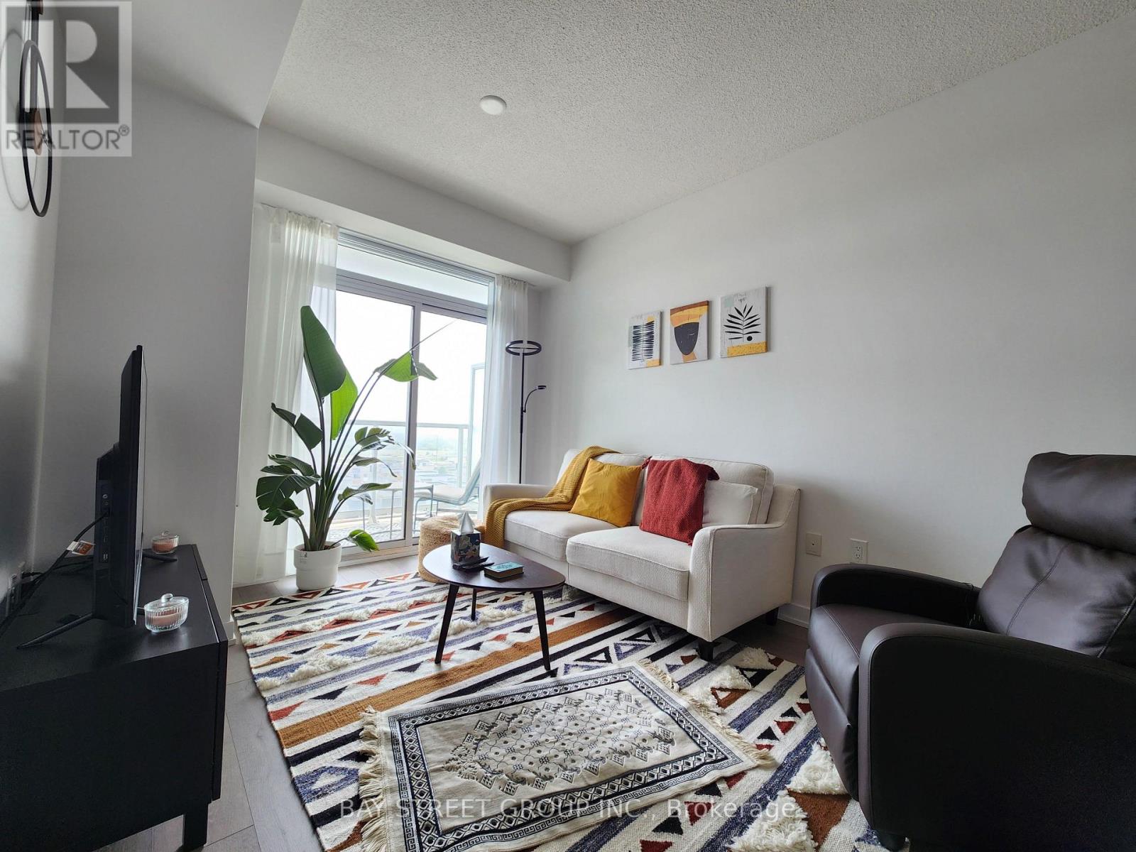 5 - 38 Honeycrisp Crescent, Vaughan, Ontario L4K 0M8 - Photo 7 - N13582256