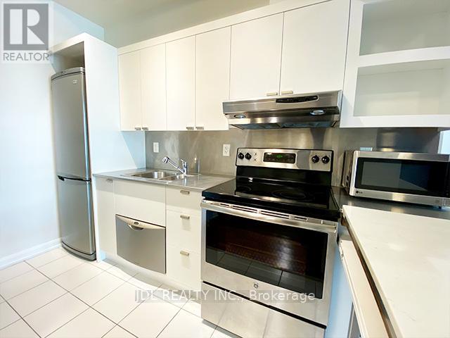 1810 - 111 Elizabeth Street, Toronto, Ontario M5G 1P7 - Photo 3 - C13582268