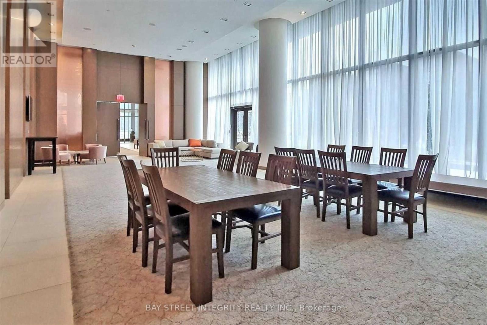 2012 - 121 Mcmahon Drive, Toronto, Ontario M2K 0C1 - Photo 18 - C13582298