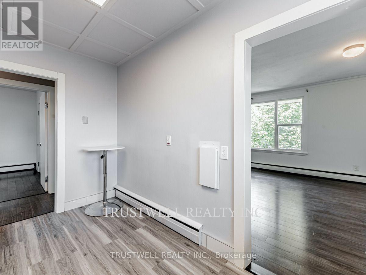 3 - 105 Mary Street E, Whitby, Ontario L1N 2P3 - Photo 9 - E13582286