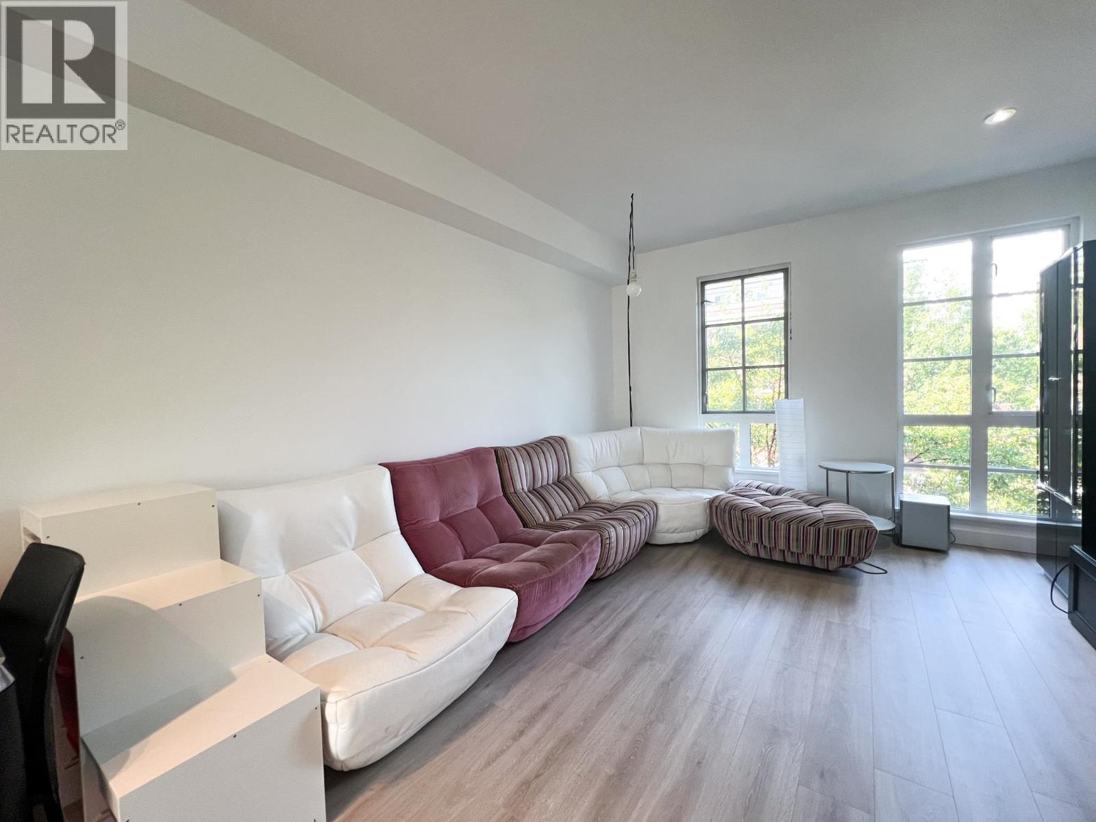 105 548 Foster Avenue, Coquitlam, British Columbia V3J 0E2 - Photo 5 - R3147500