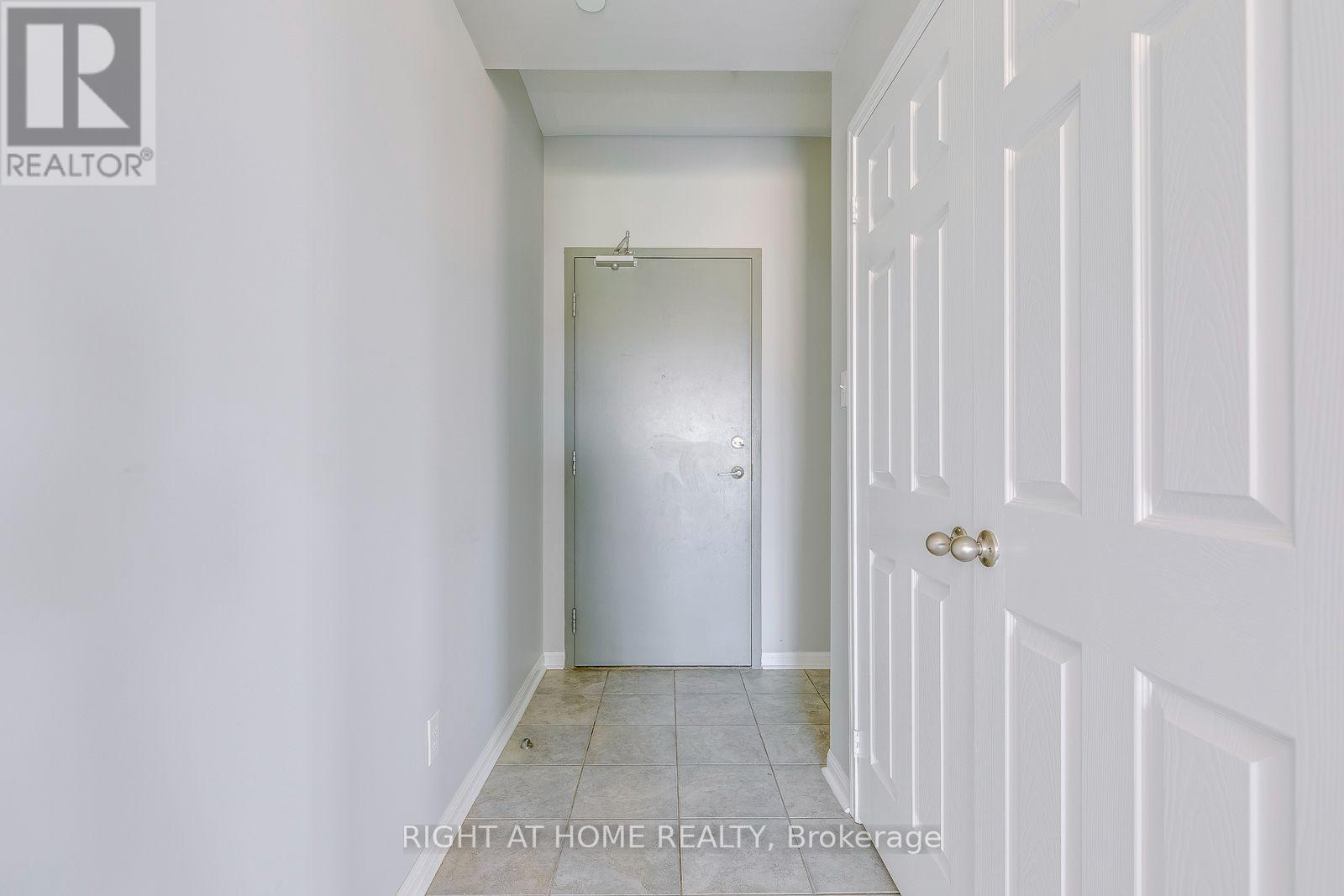411 - 5705 Long Valley Road, Mississauga, Ontario L5M 0M3 - Photo 4 - W13582334