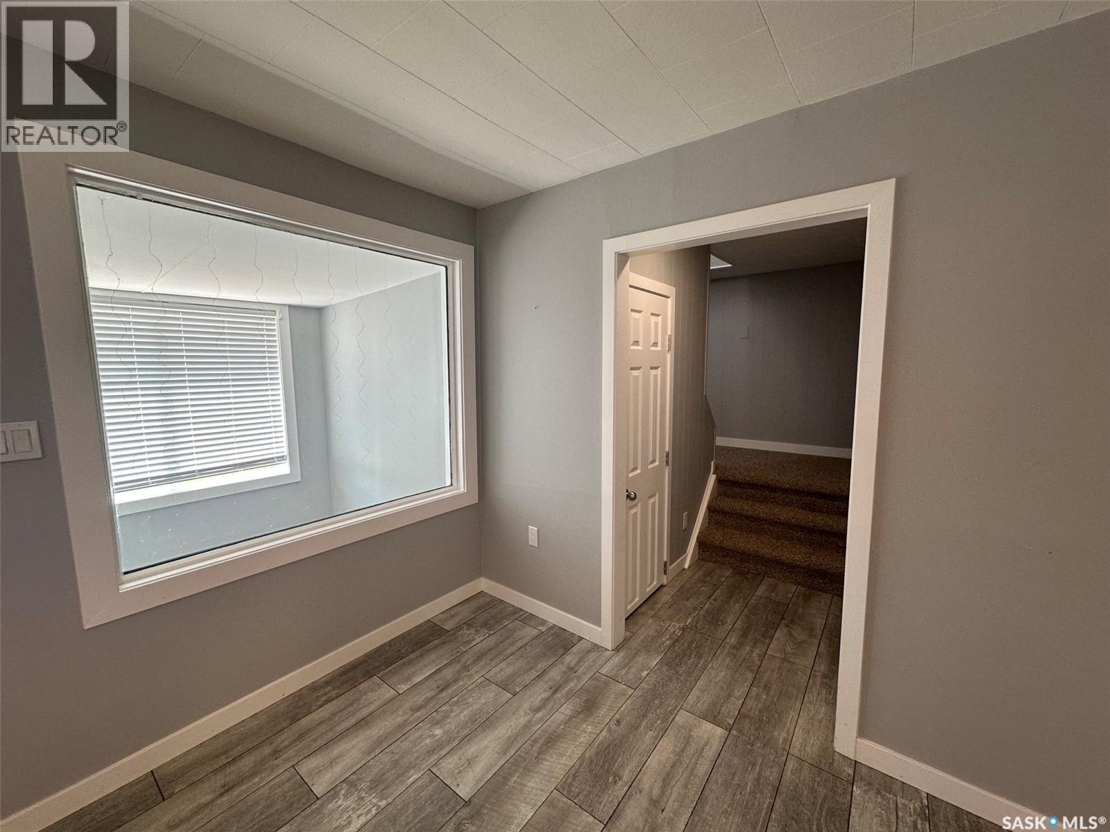 142 2nd Avenue W, Central Butte, Saskatchewan  S0H 0T0 - Photo 17 - SK043044