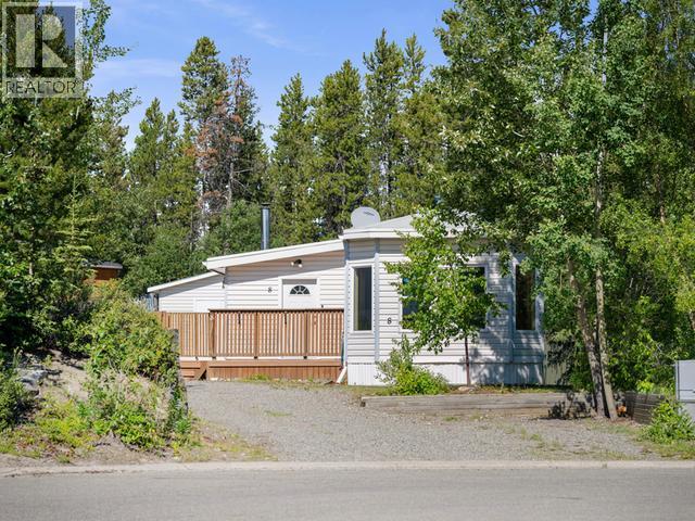8 Ptarmigan Place, Whitehorse, Yukon  Y1A 5R5 - Photo 2 - 17529