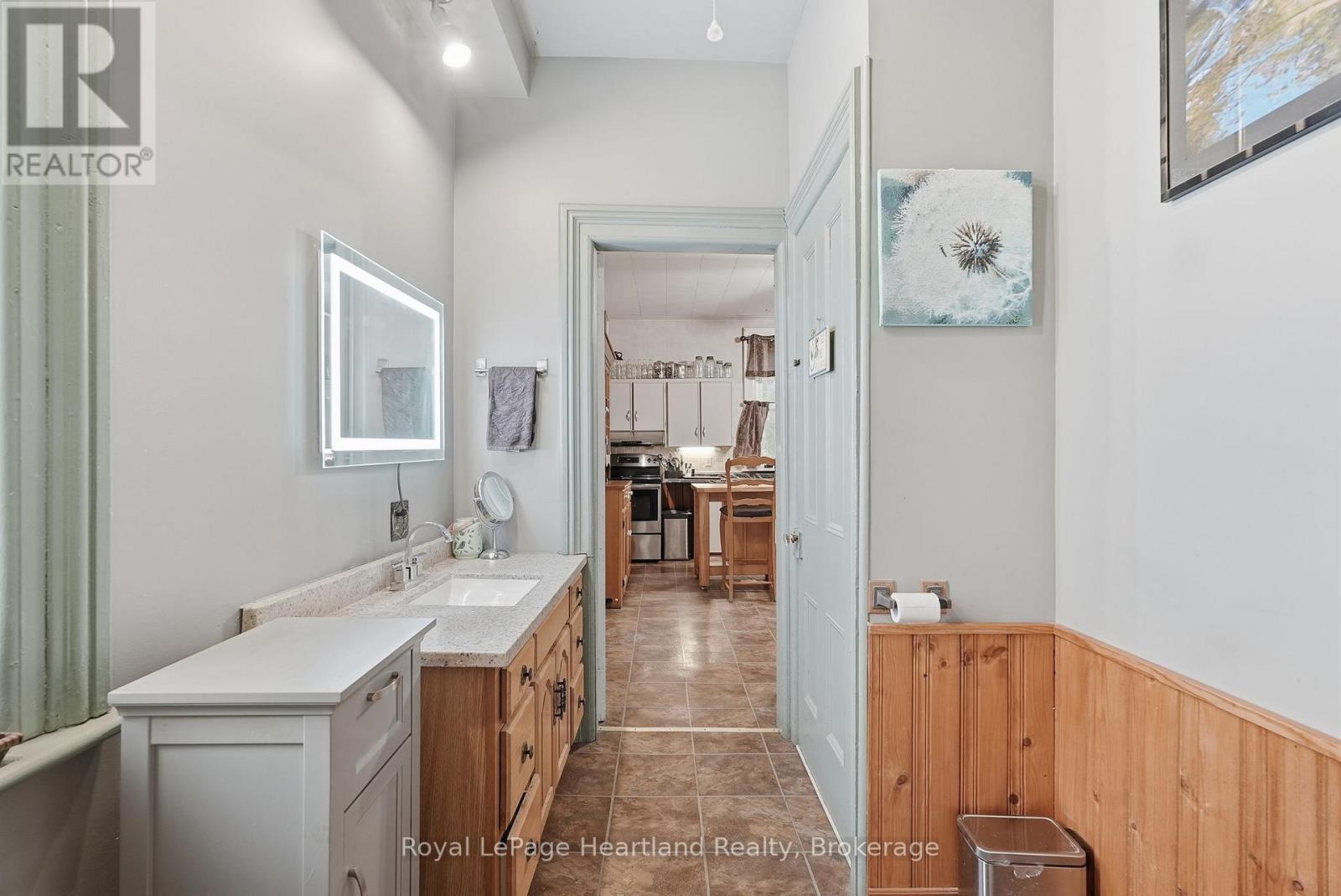 2037 Harriston Road, Howick, Ontario  N0G 1X0 - Photo 18 - X13582420