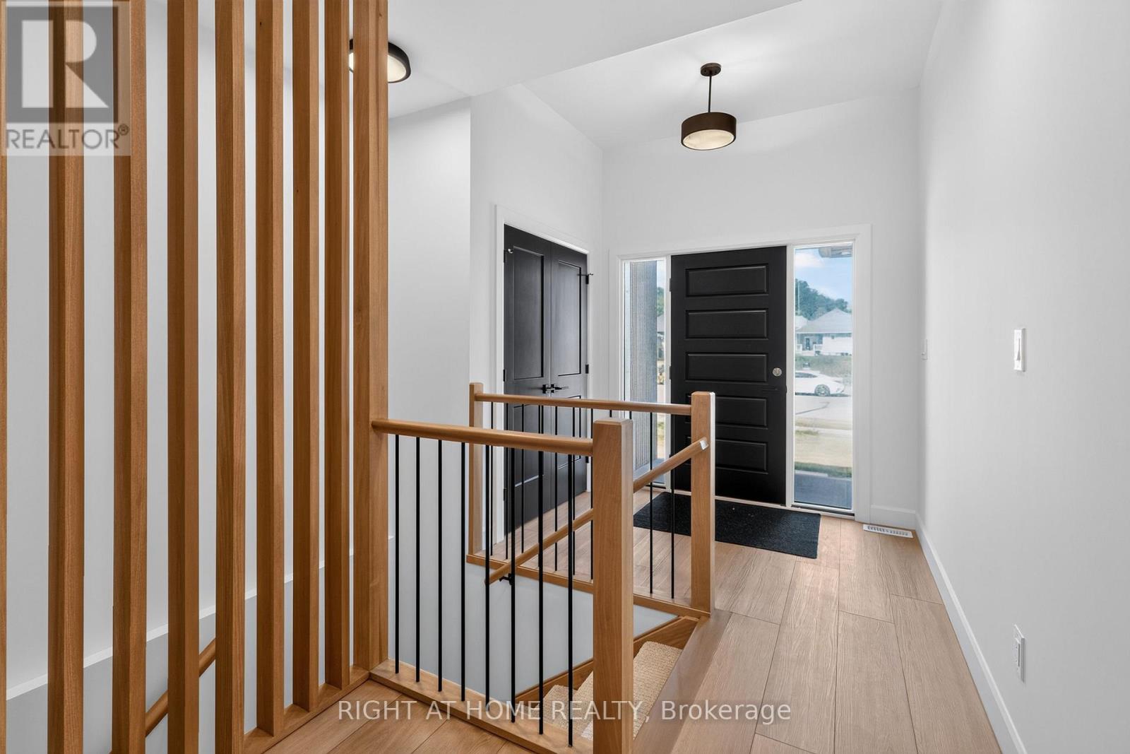 173 Renaissance Drive, St. Thomas, Ontario  N5R 0P1 - Photo 3 - X13582428