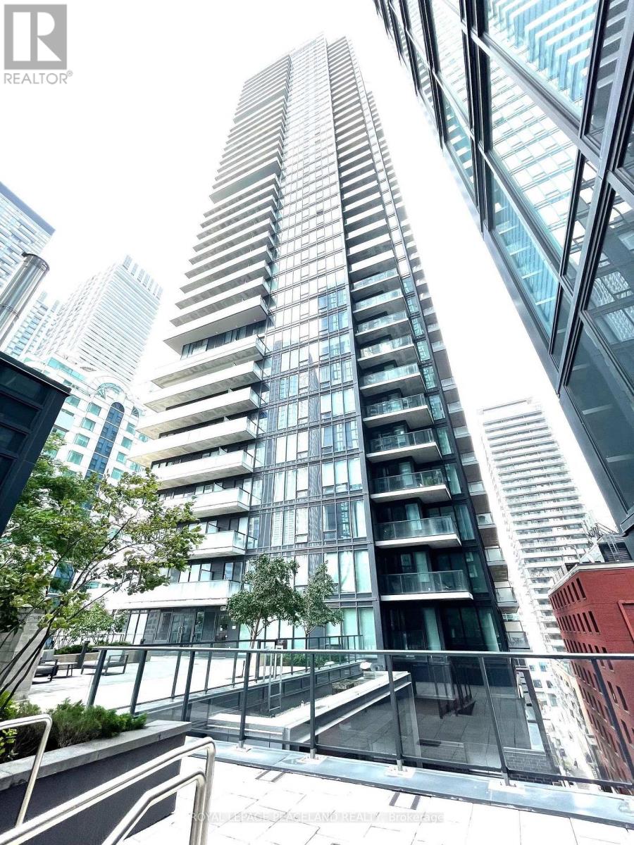 1105 - 125 BLUE JAYS WAY, Toronto, Ontario