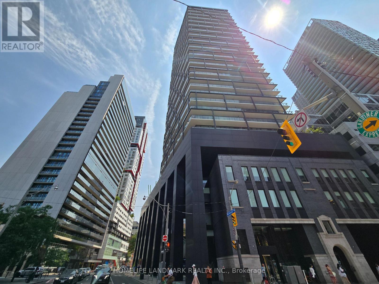 2610 - 125 PETER STREET, Toronto, Ontario