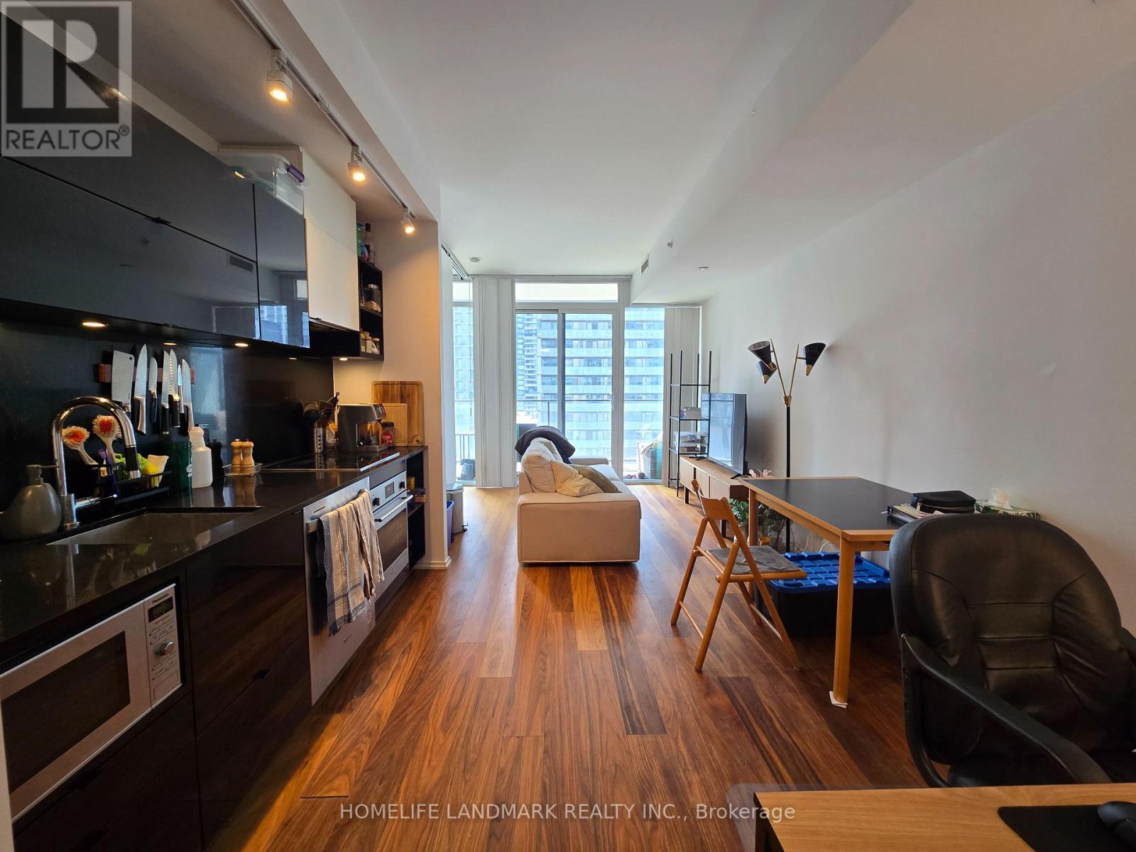 2610 - 125 Peter Street, Toronto, Ontario  M5V 0M2 - Photo 6 - C13582460