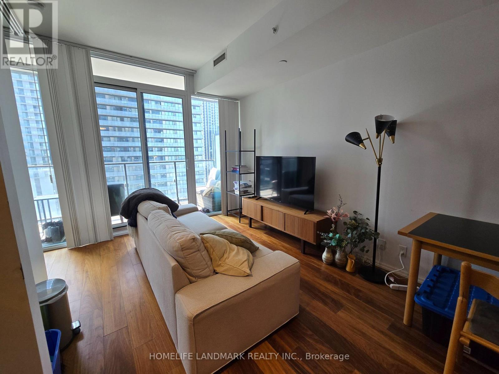 2610 - 125 Peter Street, Toronto, Ontario  M5V 0M2 - Photo 8 - C13582460
