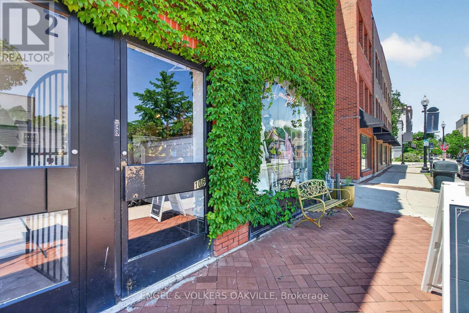 106 Reynolds Street, Oakville, Ontario  L6J 6E9 - Photo 6 - W13581580