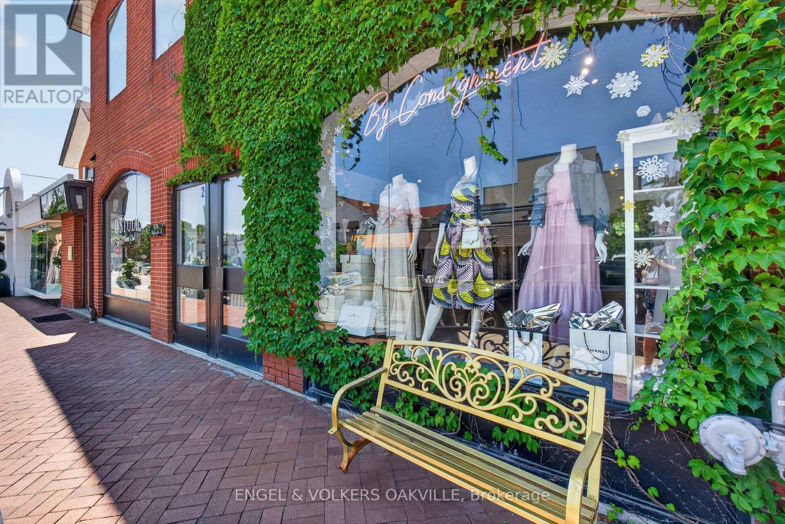 106 Reynolds Street, Oakville, Ontario  L6J 6E9 - Photo 5 - W13581580