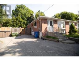 126 LONGFORD DRIVE, Newmarket, Ontario