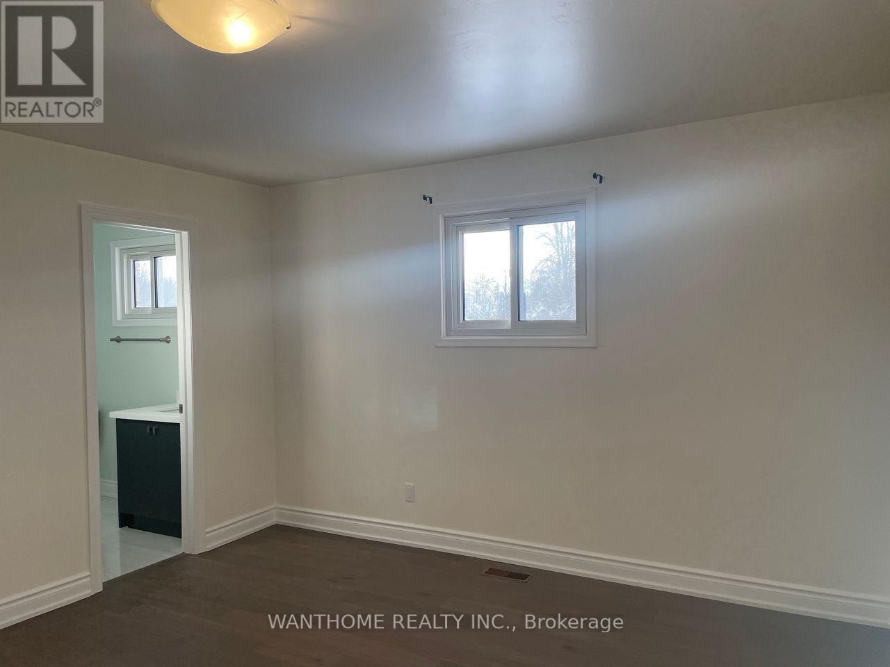 27076 Civic Centre Road, Georgina, Ontario L4P 3E9 - Photo 13 - N13582374