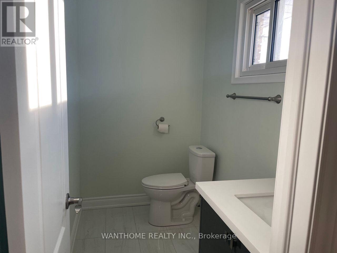 27076 Civic Centre Road, Georgina, Ontario L4P 3E9 - Photo 16 - N13582374