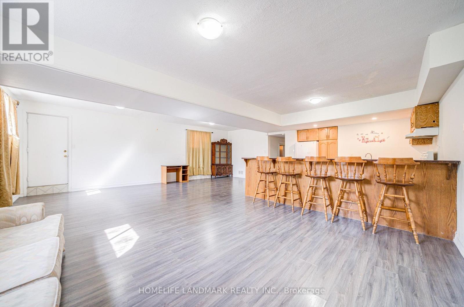 113 Oak Avenue, Richmond Hill, Ontario  L4C 6R6 - Photo 4 - N13582414