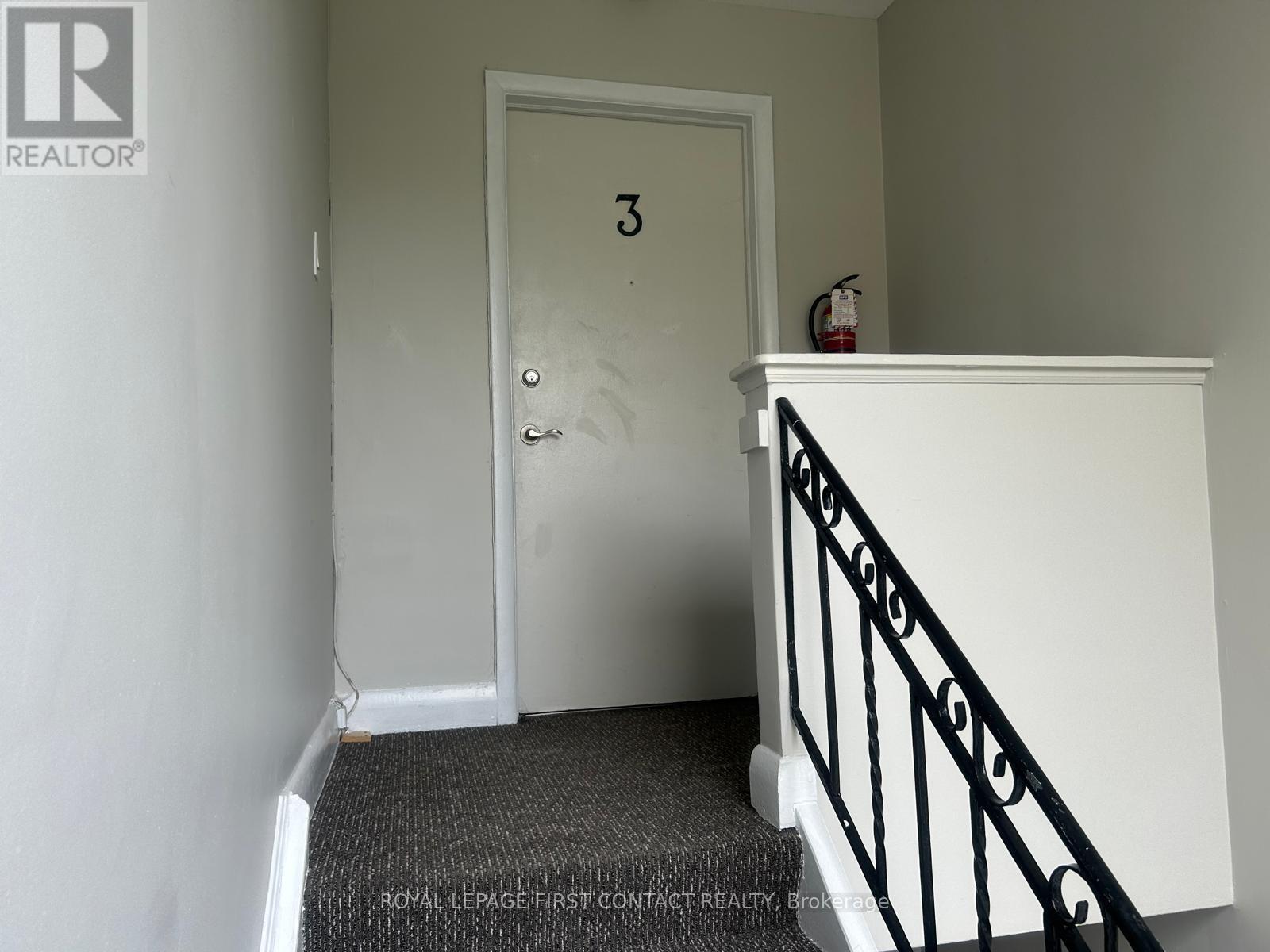 3 - 134 Napier Street, Barrie (Codrington), Ontario  L4M 1W5 - Photo 4 - S13582458