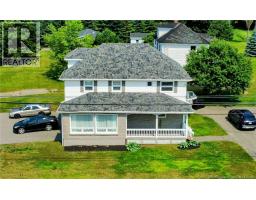 15 Rue du Portage, Caraquet, New Brunswick