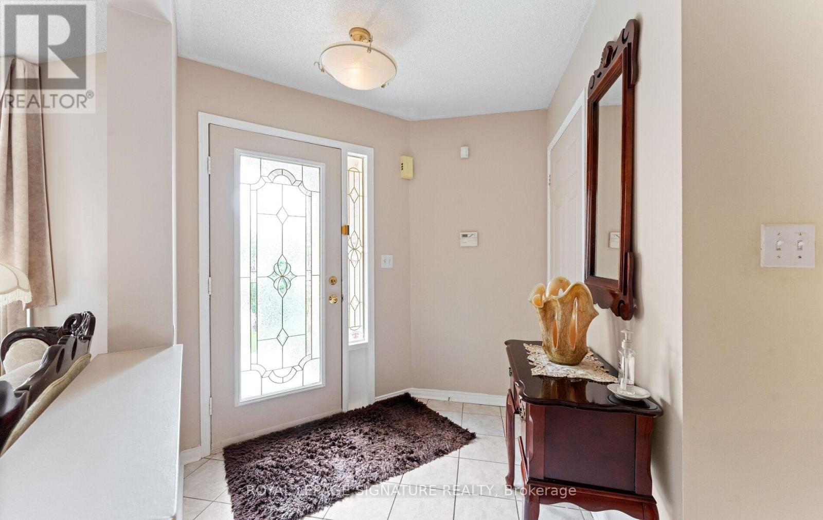 3252 Laburnum Crescent, Mississauga, Ontario  L5N 7M2 - Photo 4 - W13526410