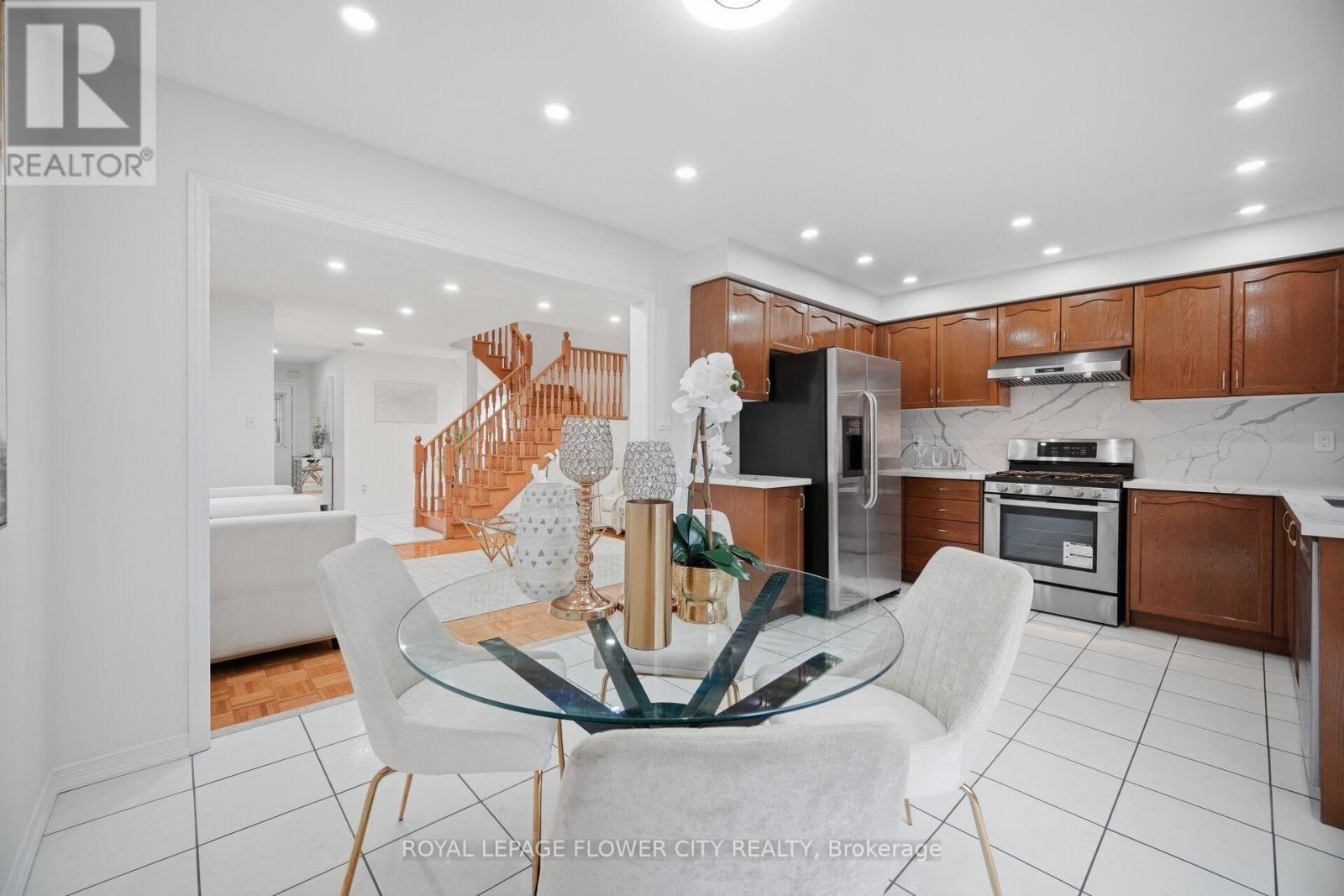 25 Skylar Circle, Brampton, Ontario L6P 0Z4 - Photo 17 - W13582456