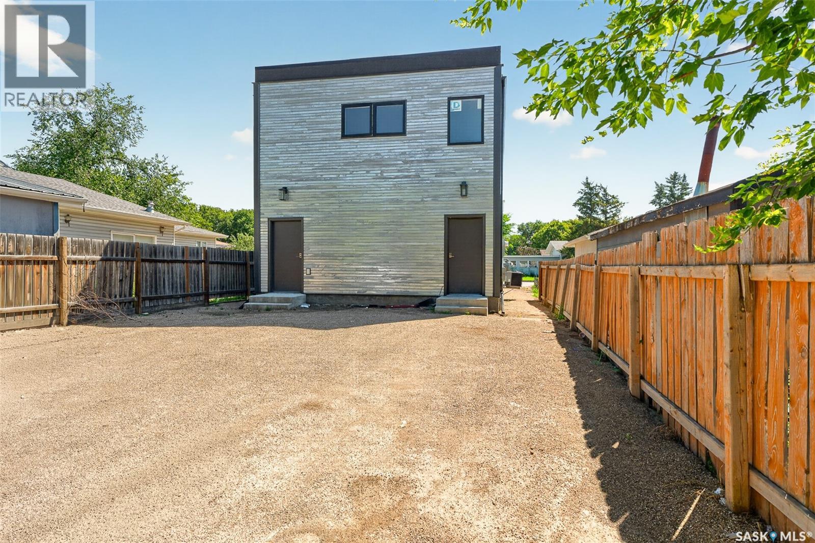 424 9th Avenue W, Moose Jaw, Saskatchewan  S6H 4H5 - Photo 27 - SK043045