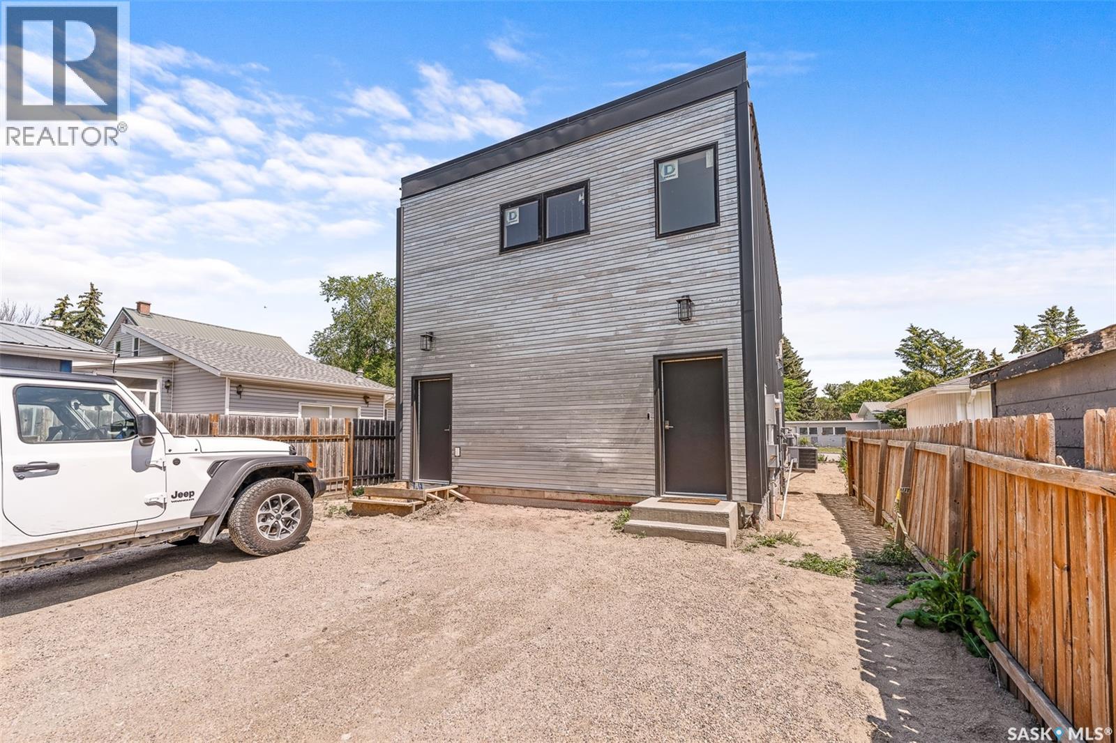 424 9th Avenue W, Moose Jaw, Saskatchewan  S6H 4H5 - Photo 28 - SK043045