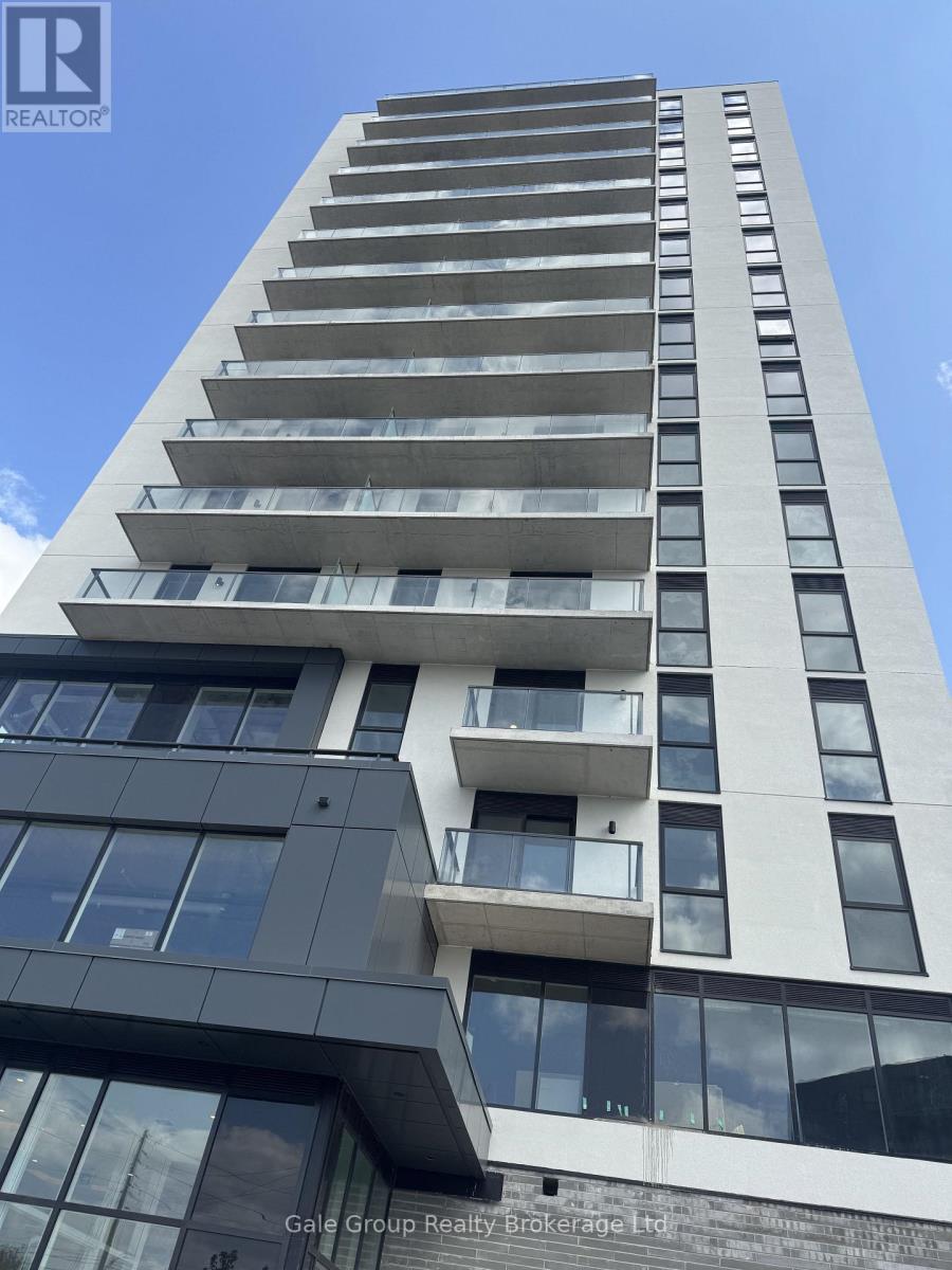 1214 - 33 ERIE AVENUE