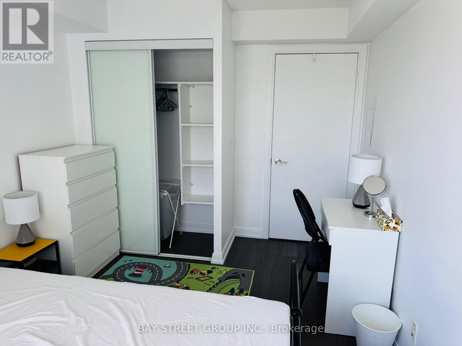 1108 - 255 Village Green Square, Toronto, Ontario  M1S 0L3 - Photo 11 - E13582488