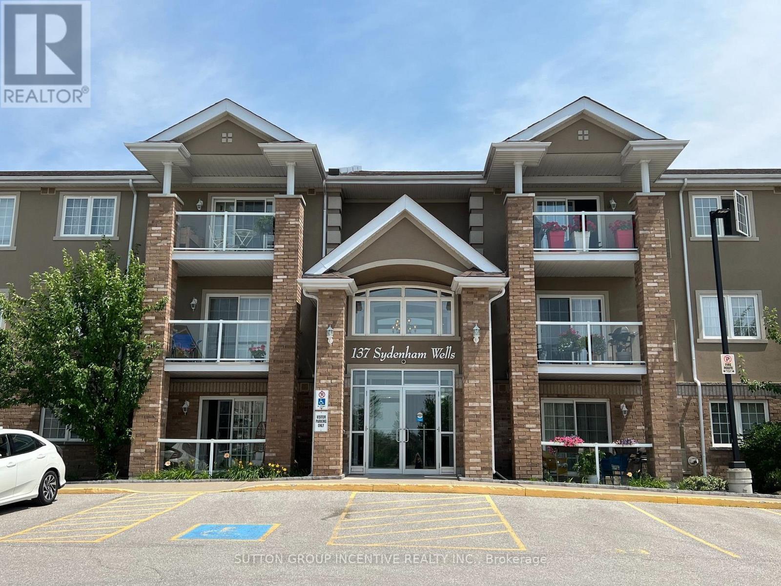 5 - 137 Sydenham Wells, Barrie, Ontario  L4M 0G7 - Photo 2 - S13582516