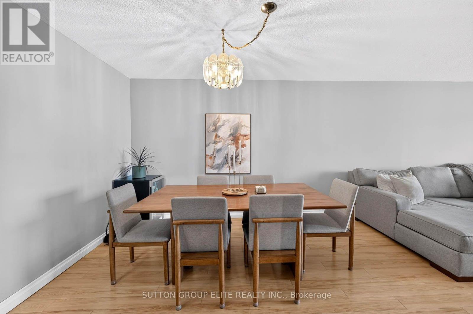 2010 - 820 Burnhamthorpe Road, Toronto, Ontario  M9C 4W2 - Photo 11 - W13582480