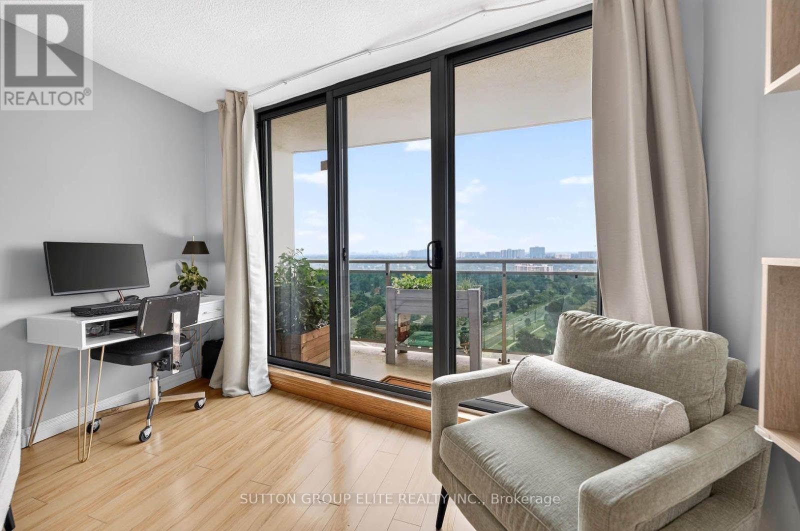 2010 - 820 Burnhamthorpe Road, Toronto, Ontario  M9C 4W2 - Photo 6 - W13582480