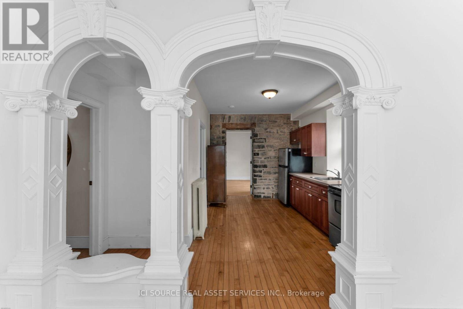 Main - 23 West Street W, Kingston, Ontario  K7L 2S2 - Photo 2 - X13582514