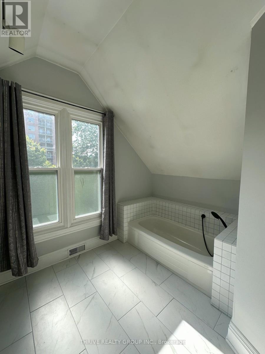 Upper - 369 Maitland Street, London East, Ontario  N6B 2Y9 - Photo 15 - X13582580