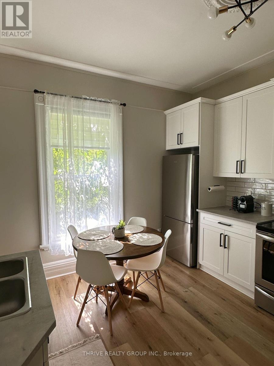 Upper - 369 Maitland Street, London East, Ontario  N6B 2Y9 - Photo 3 - X13582580